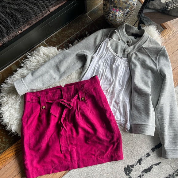 Banana Republic Magenta Skirt - Size 10 - Picture 1 of 4